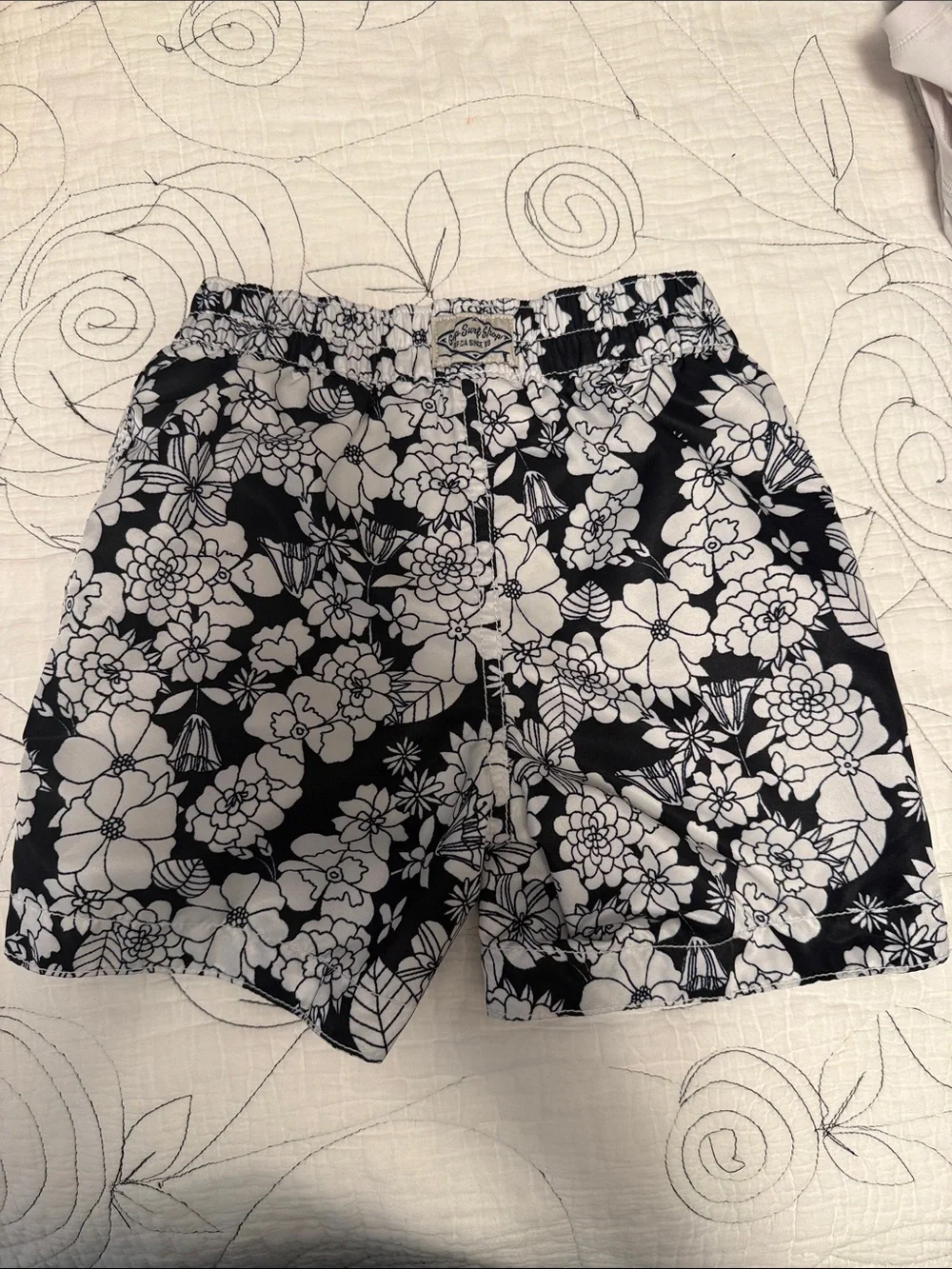 GAP bold black